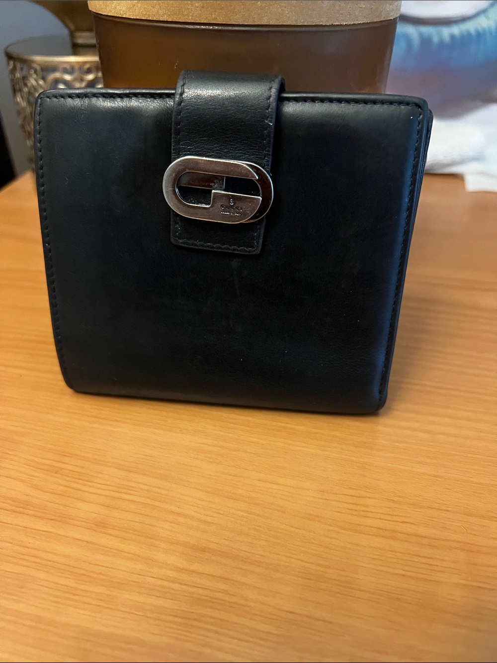 Gucci vintage unisex Black Calfskin Leather Wallet